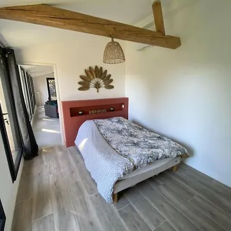 Maison En Pierre A Clermont-l'herault Holiday home *