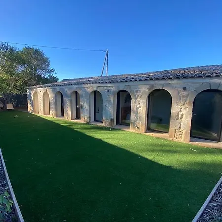 Holiday home Maison En Pierre A Clermont-l'herault Brignac (Herault)