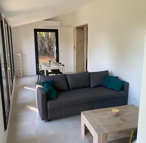 Semesterbostad Maison En Pierre A Clermont-l'herault *