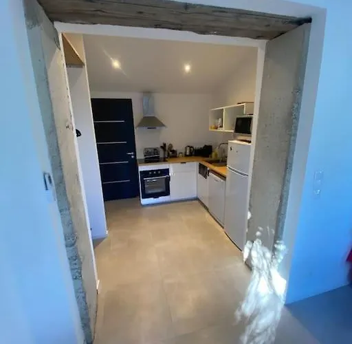 Semesterbostad Maison En Pierre A Clermont-l'herault