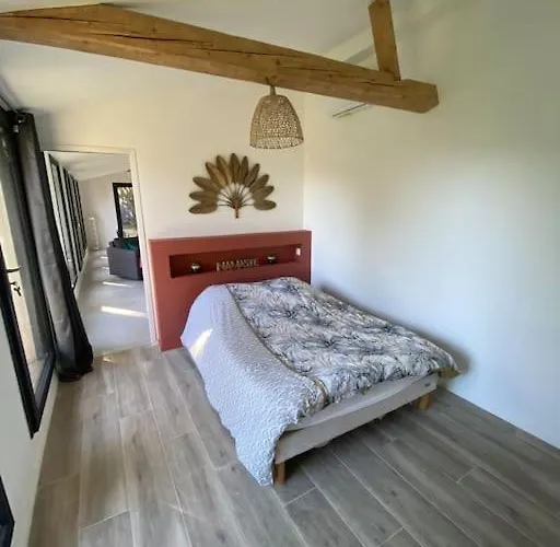 Maison En Pierre A Clermont-l'herault Semesterbostad *